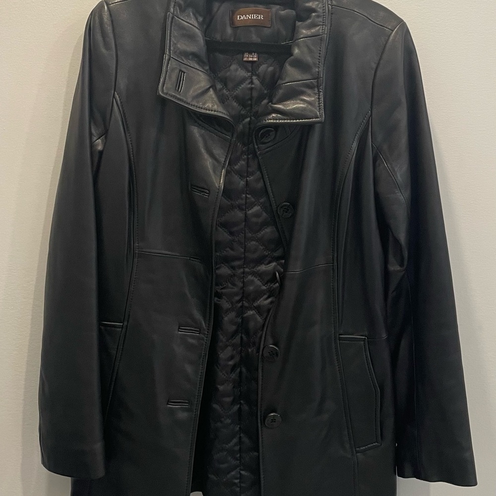 Danier Black Leather Jacket size xxs